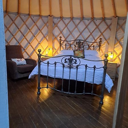 The Snowdrop Hotel Голуей Екстериор снимка